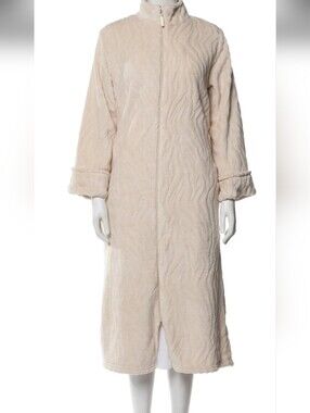 OSCAR DE LA RENTA Cream PLUSH ROBE SIZE S/M